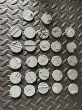 Load image into Gallery viewer, 27 x 32mm Sci-Fi Round Bases for Miniatures - 3d Printed Tabletop Terrain