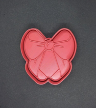 Load image into Gallery viewer, Bow Cookie Cutter 3D Printed Biscuit Stamp Fondant Icing Cake Decoration Ribbon