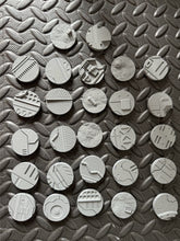 Load image into Gallery viewer, 27 x 32mm Sci-Fi Round Bases for Miniatures - 3d Printed Tabletop Terrain