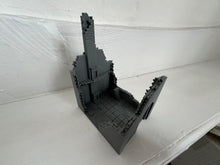 Load image into Gallery viewer, Destroyed 2 Storey Terraced House Ruins Wargaming Building 28mm