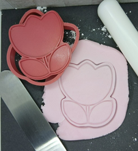 Load image into Gallery viewer, Tulip Cookie Cutter 3DPrinted Flower Biscuit Stamp Fondant Icing Cake Decoration