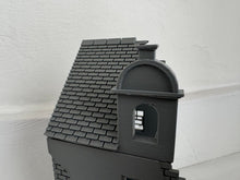 Load image into Gallery viewer, Destroyed 3 Storey Terraced Town House Ruins Wargaming Building 28mm