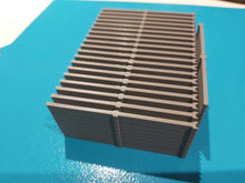 Load image into Gallery viewer, OO Gauge 20 x Model Railway Walls Tracking Fencing Security Fences 1.4m Total