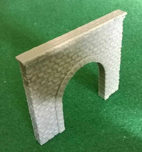 Load image into Gallery viewer, Stonework Railway Tunnel Single Track N Gauge Model Train Portal Retaining Walls