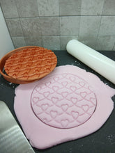 Load image into Gallery viewer, Heart Pattern Circular Cookie Cutter 3D Printed Biscuit Stamp Fondant Icing Cake