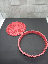 Load image into Gallery viewer, Sunflower Cookie Cutter 3D Printed Biscuit Stamp Fondant Icing Cake Decoration