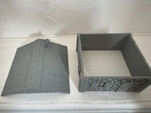 Load image into Gallery viewer, Rural Stone Farmhouse Removable Roof Wargaming Building 28mm
