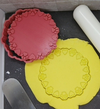Load image into Gallery viewer, Hearts and Paws Circular Cookie Cutter 3DPrinted Biscuit Stamp Fondant Cake
