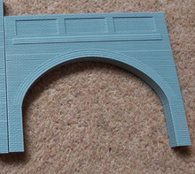 Load image into Gallery viewer, OO Gauge Model Railway Brick Arch Underpass Support Wall For Walkways Roads