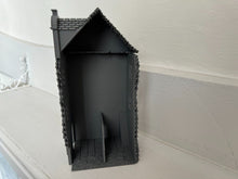 Load image into Gallery viewer, Destroyed 3 Storey Terraced Town House Ruins Wargaming Building 28mm