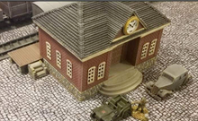 Load image into Gallery viewer, 28mm Railway Station Clock Tower Model Train Station Building with Platform