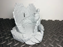 Load image into Gallery viewer, Ruined Castle Turret Medieval Ruins 28mm Tabletop Terrain RPG Wargaming Scenery