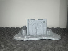Load image into Gallery viewer, Desert Edge Bunker Desert Outpost Tatooine Sci Fi Style Building 28mm 32mm