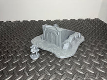 Load image into Gallery viewer, Desert Edge Bunker Desert Outpost Tatooine Sci Fi Style Building 28mm 32mm