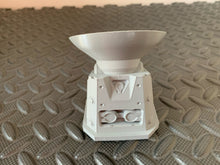 Load image into Gallery viewer, Radio Satellite Tech Scatter Pack Supply Depot Wargaming Sci-Fi 28mm 3D Printed