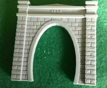 Load image into Gallery viewer, Railway Portal 1896 Detail Tunnel Single Track N Gauge Model Train Entrance