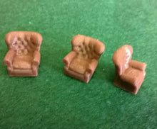 Load image into Gallery viewer, 4 x Leather Style Armchairs Brown 3D Printed OO Gauge Model Railway Dolls House
