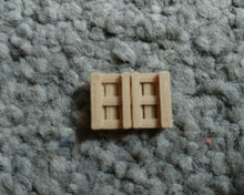 Load image into Gallery viewer, Real Wood Pallets Model Railway Scenery 00 Gauge Euro Pallet Ready Made 24 Pack