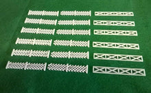 Load image into Gallery viewer, Railway Fencing Diaroma  Scenery 00/N gauge  Line Side Fencing 18 Pieces