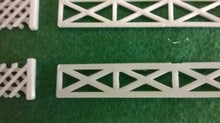 Load image into Gallery viewer, Railway Fencing Diaroma  Scenery 00/N gauge  Line Side Fencing 18 Pieces