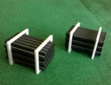 Load image into Gallery viewer, Drainpipes Water Pipes Stack with Frames Lorry Load 00/H0 gauge Model Railway x2