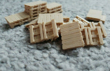 Load image into Gallery viewer, Real Wood Pallets Model Railway Scenery 00 Gauge Euro Pallet Ready Made 24 Pack