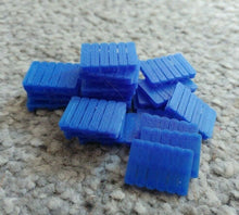 Load image into Gallery viewer, Blue Chep Pallets Model Railway Scenery 00 Gauge Euro Pallet Ready Made 24 Pack