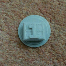 Load image into Gallery viewer, Warhammer Crates 40k Style Objective Markers Numbers Colour Choice 30mm