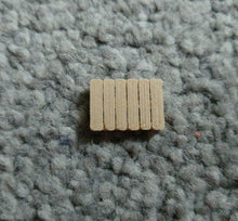 Load image into Gallery viewer, Real Wood Pallets Model Railway Scenery 00 Gauge Euro Pallet Ready Made 24 Pack