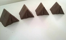 Load image into Gallery viewer, 4 x OO/H0 Gauge Tents  Scenery Terrain Wargaming Trackside Camping Tent Pack