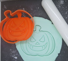 Load image into Gallery viewer, Pumpkin Jack O'Lantern Cookie Cutter 3DPrinted Biscuit Stamp Fondant Decoration
