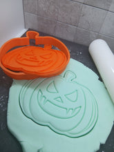 Load image into Gallery viewer, Pumpkin Jack O'Lantern Cookie Cutter 3DPrinted Biscuit Stamp Fondant Decoration
