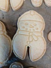 Load image into Gallery viewer, Snowman Mug Hugger Topper Cookie Cutter 3D Printed Biscuit Stamp Fondant3
