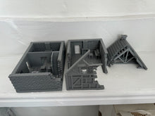 Load image into Gallery viewer, Destroyed Farmhouse Field HQ Command Centre Ruins Wargaming Building 28mm
