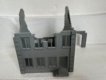 Load image into Gallery viewer, Destroyed Office Factory Industrial Unit - Ruined Wargaming Building 28mm
