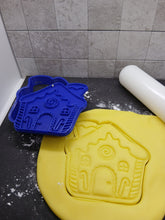 Load image into Gallery viewer, Gingerbread House Christmas Cookie Cutter 3D Printed Biscuit Stamp Fondant4
