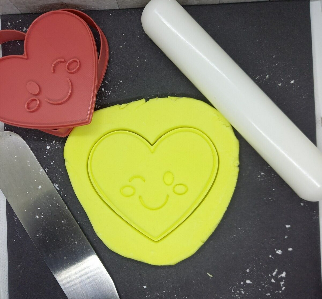 Winking Face Heart Cookie Cutter 3D Printed Biscuit Stamp Fondant Decoration