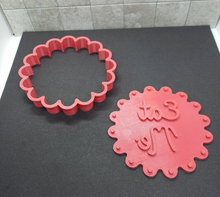 Load image into Gallery viewer, Eat Me Cookie Cutter 3D Printed Biscuit Stamp Fondant Alice in Wonderland Cake

