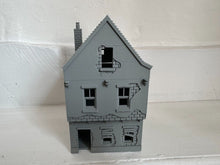 Load image into Gallery viewer, Small Ruined House with Wooden Barricades - Tabletop Wargaming Buildings 28mm
