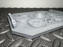 Load image into Gallery viewer, Sci-Fi Transmat Teleportation Pad - 28mm Desert Terrain - Desert Edge Outpost
