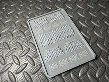 Load image into Gallery viewer, Reptile Scales Armour Dry Brush Texture Palette for Miniature Painting Unprimed
