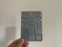 Load image into Gallery viewer, Mixed Patterns Dry Brush Texture Palette for Miniature Painting Table Top Games
