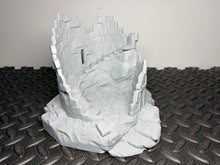 Load image into Gallery viewer, Ruined Castle Turret Medieval Ruins 28mm Tabletop Terrain RPG Wargaming Scenery
