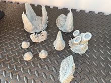 Load image into Gallery viewer, Insectoid Bioworld Alien Hive Clusters - Tabletop Scatter Terrain - 28mm 32mm
