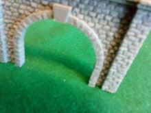 Load image into Gallery viewer, Twin Track Tunnel Portal N Gauge Model Train Portal Entrance Stonework Effect
