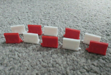 Load image into Gallery viewer, Modern Traffic Barriers OO Gauge Roadworks Model Railway Red and White
