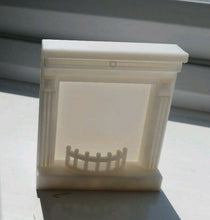 Load image into Gallery viewer, Dolls House Miniature Fireplace and Surround 1:12 Scale Fireplace with Grate
