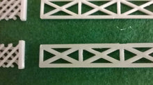 Load image into Gallery viewer, Railway Fencing Diaroma  Scenery 00/N gauge  Line Side Fencing 18 Pieces
