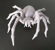 Load image into Gallery viewer, Giant Spiders Paintable Models Warhammer Dungeons and Dragons Boss Battle Beast
