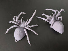 Load image into Gallery viewer, Giant Spiders Paintable Models Warhammer Dungeons and Dragons Boss Battle Beast

